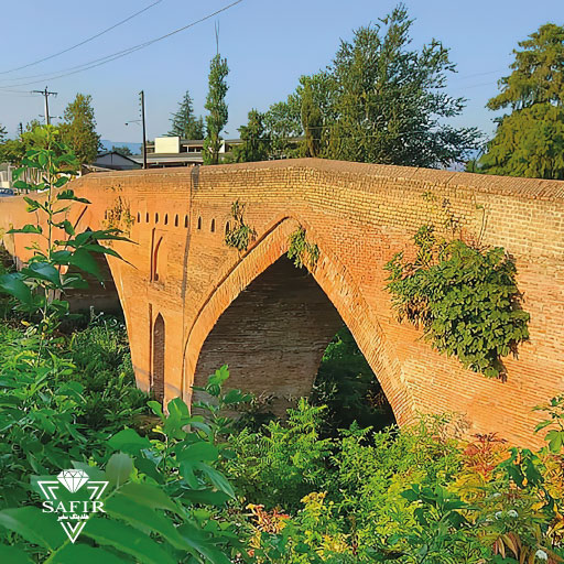 پل خشتی لاهیجان: جاذبه‌های گردشگری